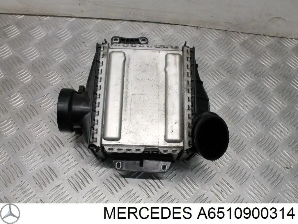Chłodnica intercoolera Mercedes A6510900314 cena, od 187,28 USD
