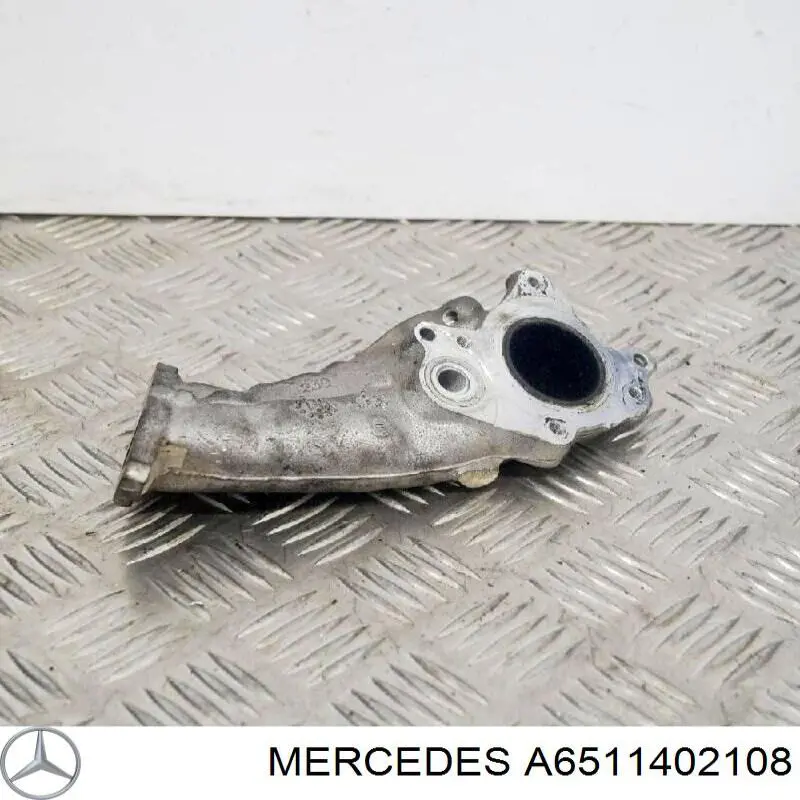 Do koszyka A6511402108 Mercedes Króciec układu recyrkulacji spalin