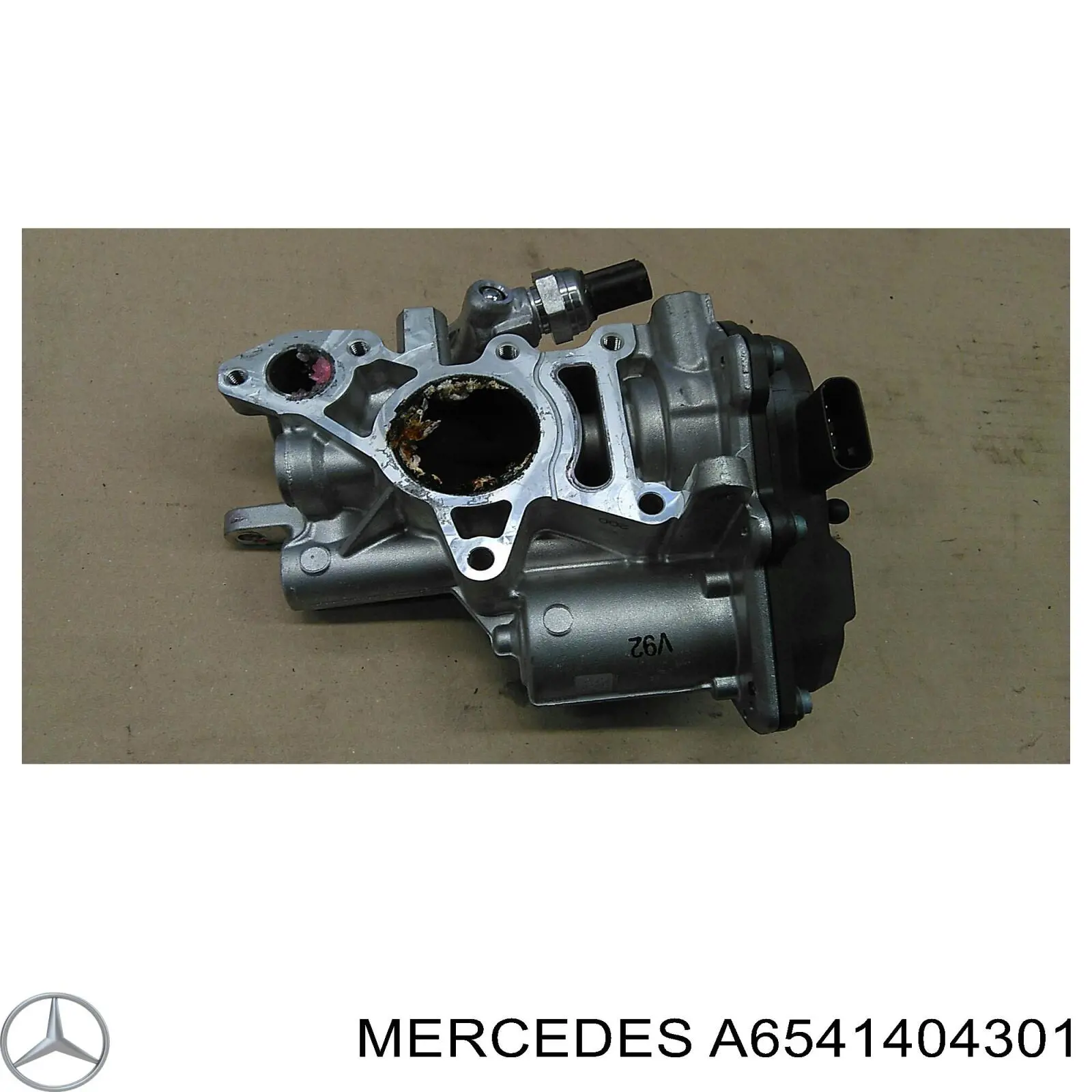 Zawór recyrkulacji spalin EGR Mercedes A6541404301 cena, od 263,45 USD