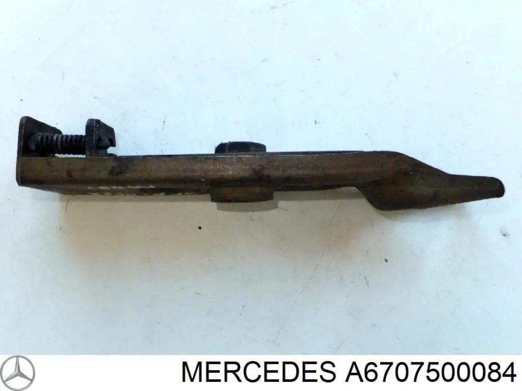 Zamek maski Mercedes A6707500084 cena, od 12,78 USD
