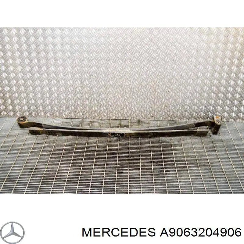 A9063204906 Mercedes Resor tylny