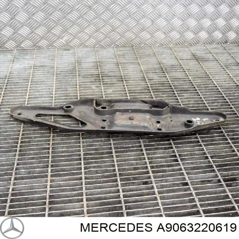 Do koszyka A9063220619 Mercedes Odbój resoru przedniego