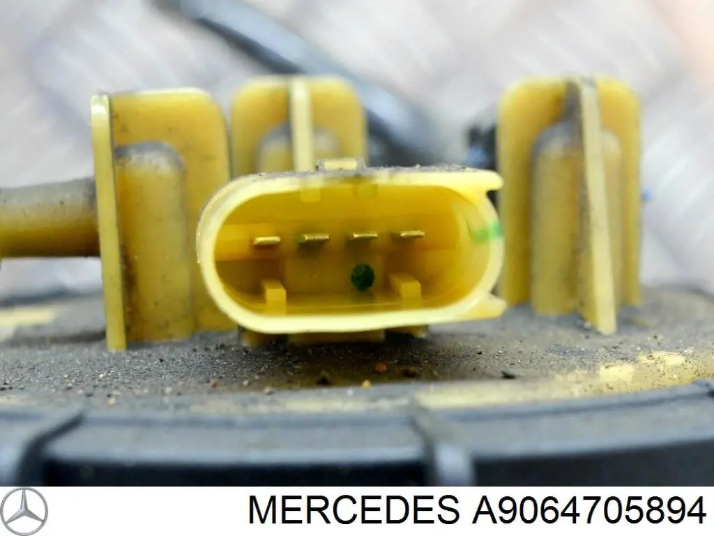 Do koszyka A9064705894 Mercedes 