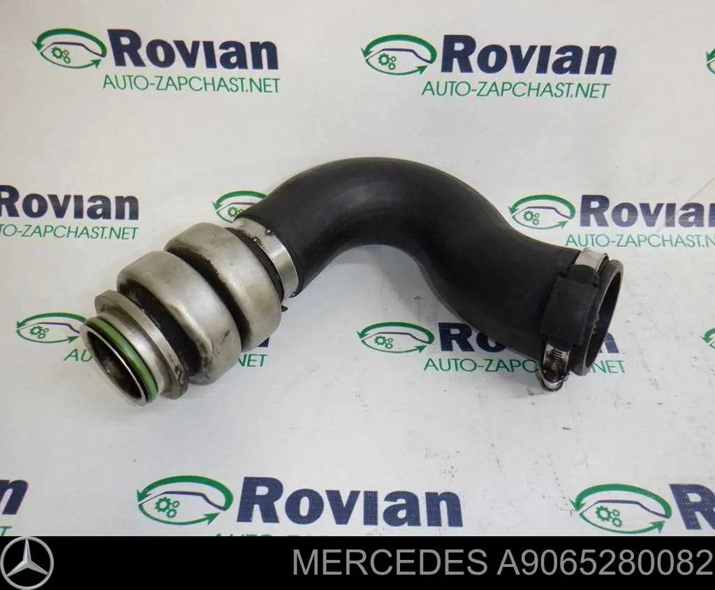 Do koszyka A9065280082 Mercedes Przewód (króciec) intercoolera