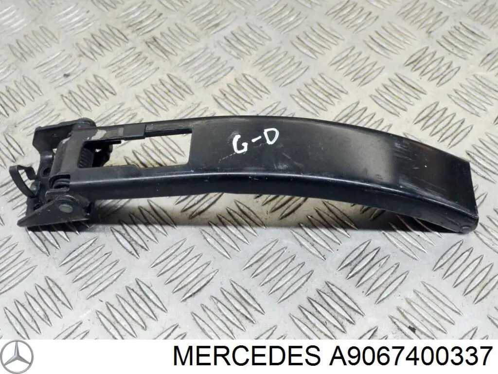 A9067400337 Mercedes Zawias drzwi tylnych (skrzydłowych) prawy dolny