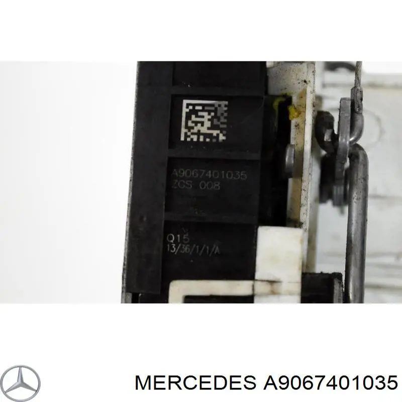 Do koszyka 9067400835 Mercedes Zamek drzwi tylnych prawych skrzydłowych
