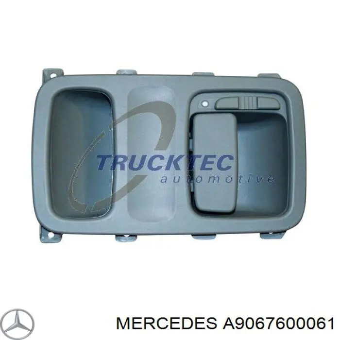 Klamka drzwi tylnych (skrzydłowych) prawa wewnętrzna A9067600061 Mercedes
