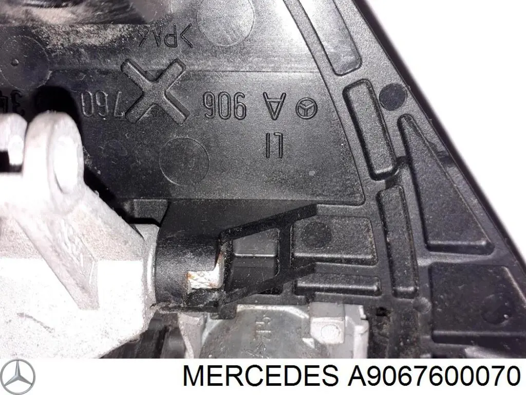 A9067600070 Mercedes Klamka drzwi przednich zewnętrzna