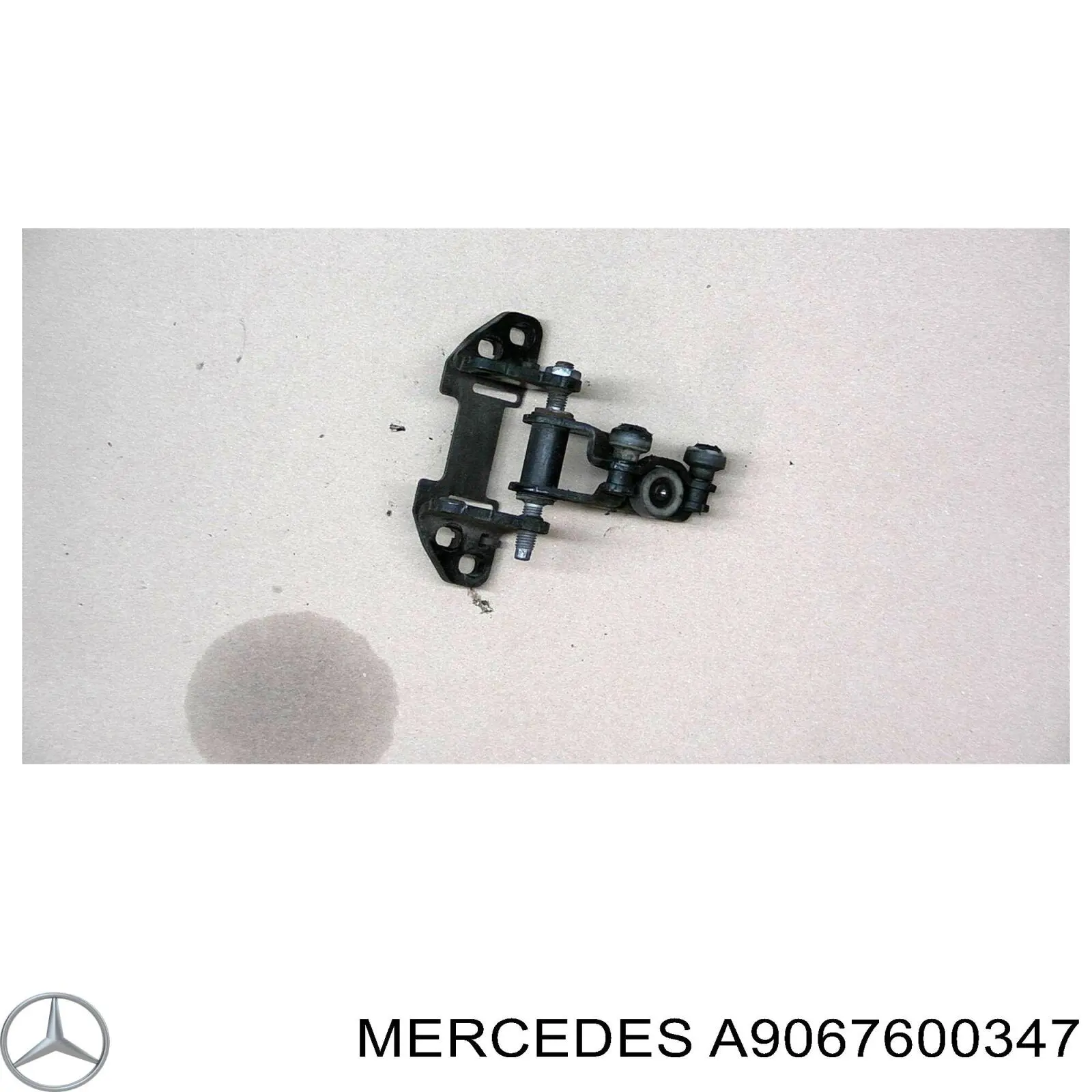 Rolka drzwi bocznych (przesuwnych) prawa środkowa Mercedes A9067600347 cena, od 37,36 USD