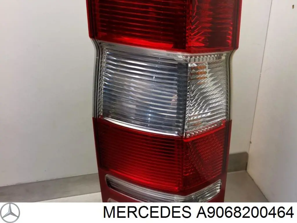 A9068200464 Mercedes lampa zespolona tylna lewa