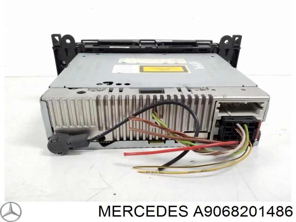 A9068201486 Mercedes Radioodtwarzacz (radio AM/FM)