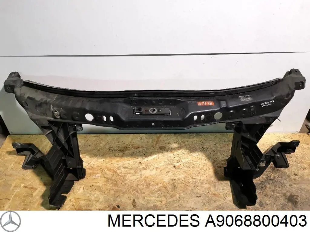 Osłona chłodnicy kompletna (panel mocowania reflektorów) Mercedes A9068800403 cena, od 160,43 USD