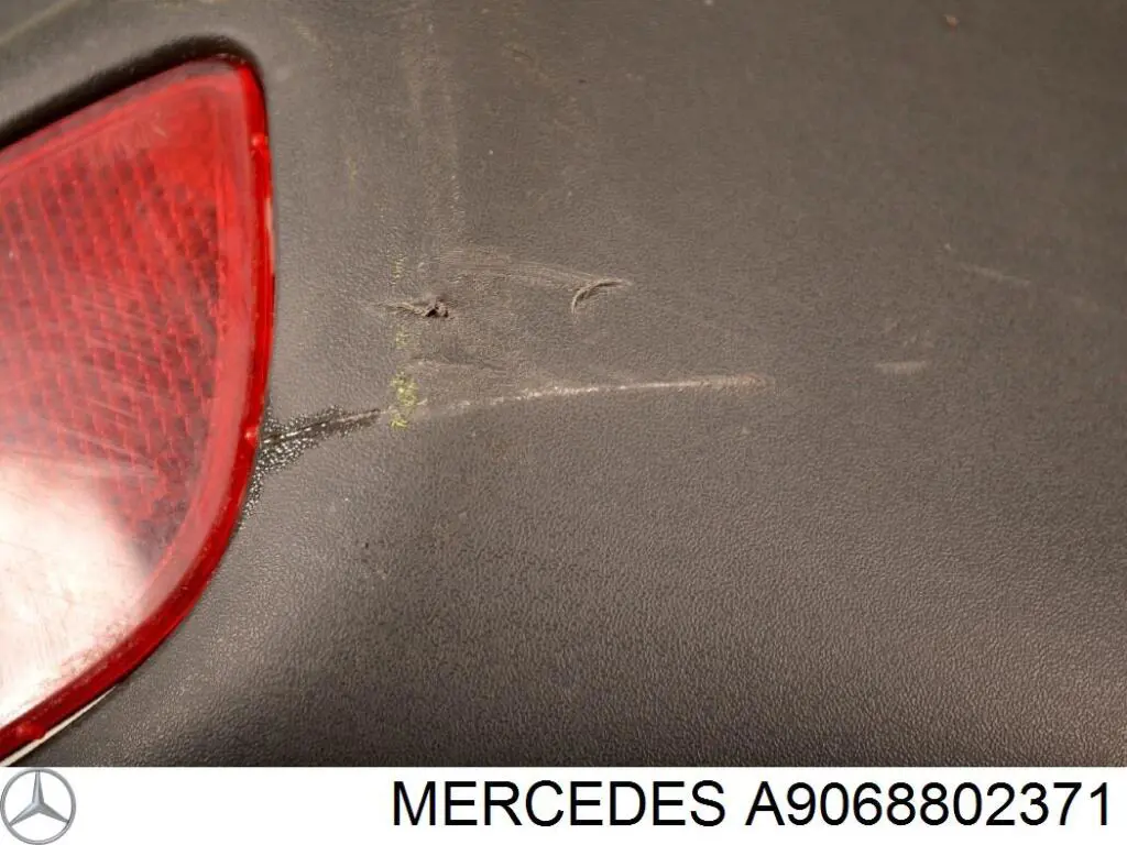 Do koszyka A9068802371 Mercedes Zderzak tylny, prawa część