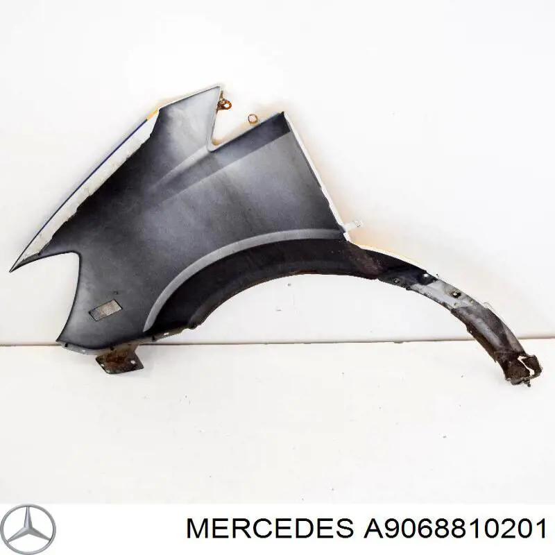 A9068810201 Mercedes Błotnik przedni prawy