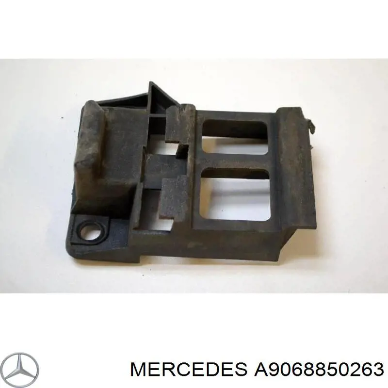 Wspornik zderzaka przedniego prawy Mercedes A9068850263 cena, od 12,17 USD