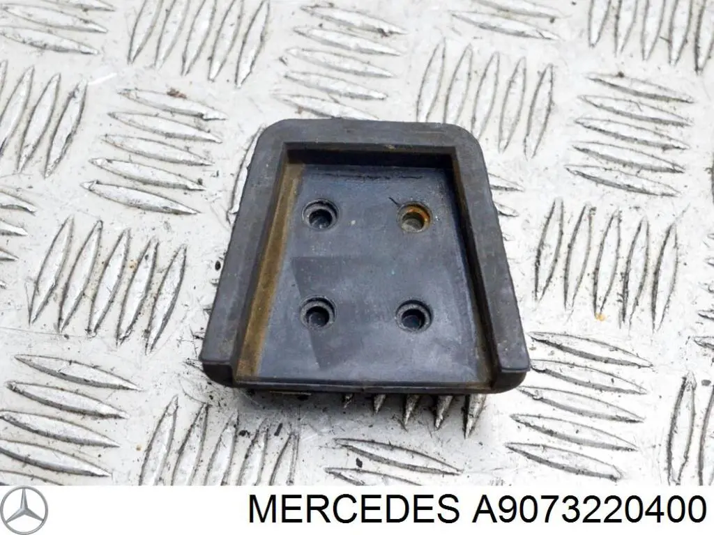 9073220400 Mercedes podpora resoru przedniego