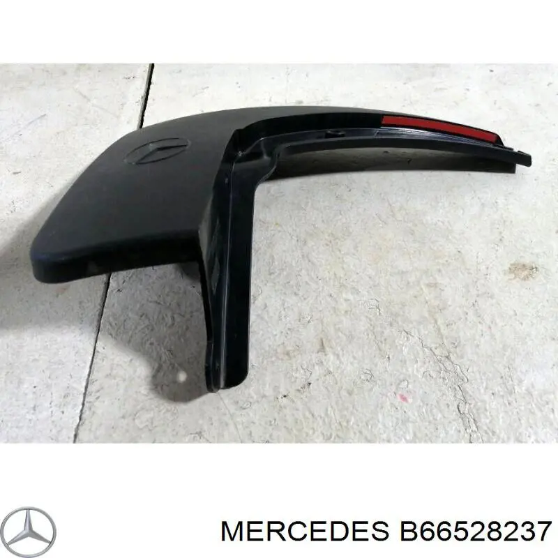 Chlapacze tylne, komplet do Mercedes GL  X164