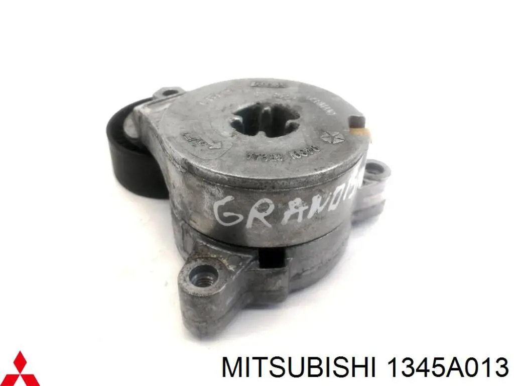 Napinacz paska napędowego Mitsubishi 1345A013