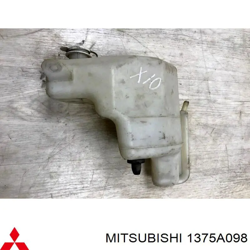 Zbiorniczek wyrównawczy układu chłodzenia Mitsubishi 1375A098 cena, od 15,14 USD