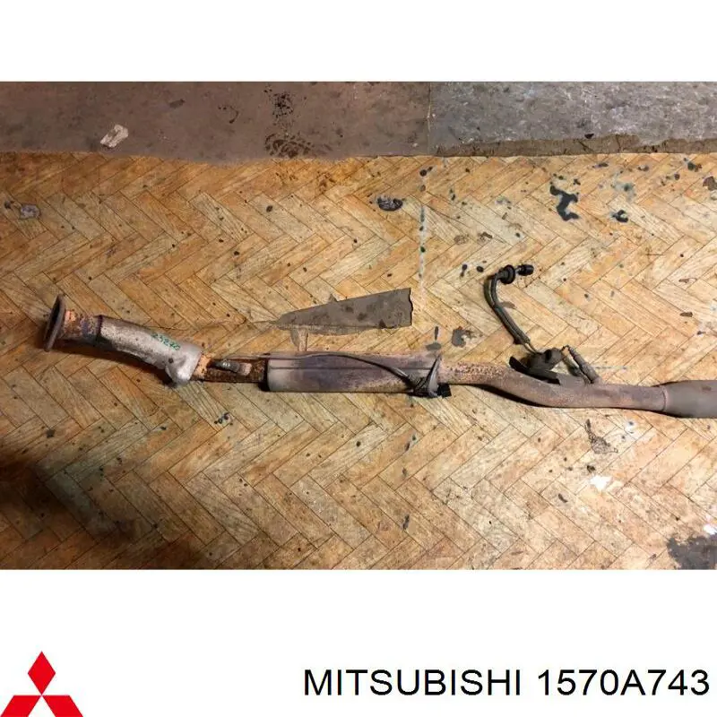 Tłumik, przednia część Mitsubishi 1570A743 cena, od 46,90 USD