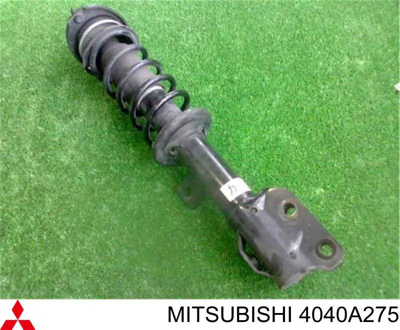 Do koszyka 4040A275 Mitsubishi Osłona amortyzatora przedniego