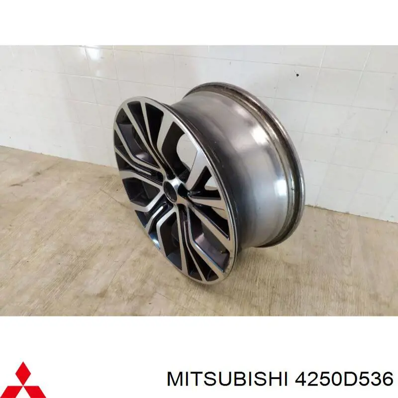 4250D536 Mitsubishi Felgi kół odlewane (lekkostopowe, tytanowe)