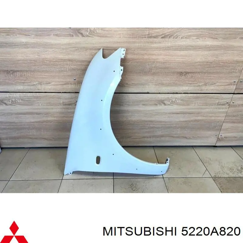 Do koszyka 5220A820 Mitsubishi Błotnik przedni prawy