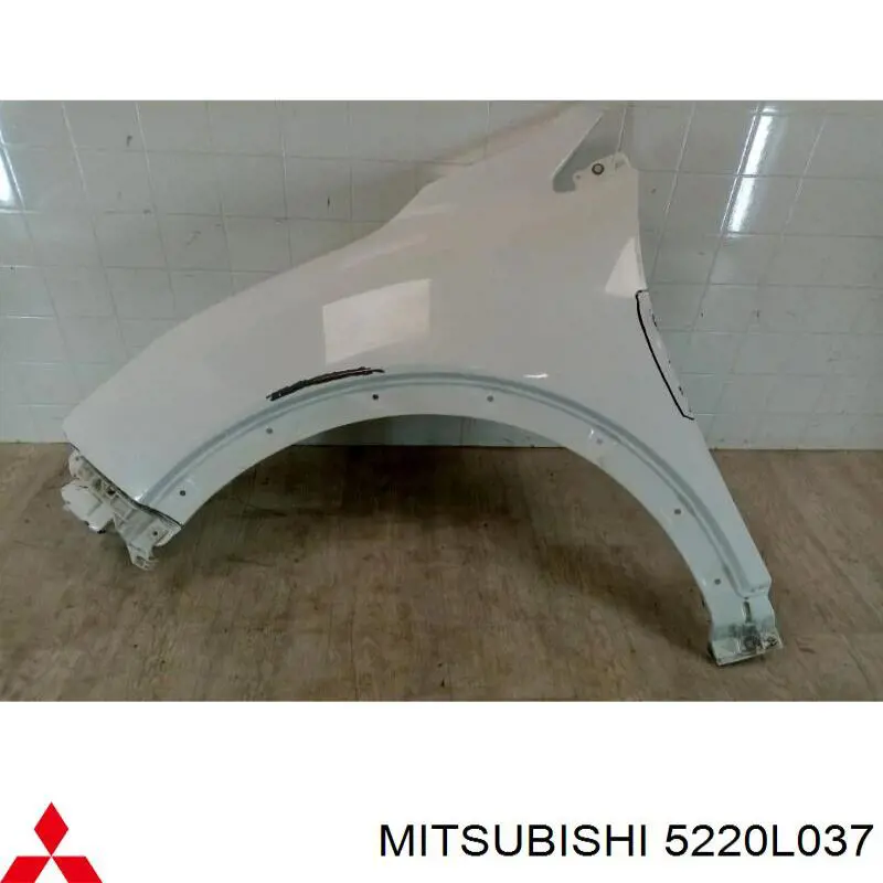 Błotnik przedni lewy 5220L037 Mitsubishi