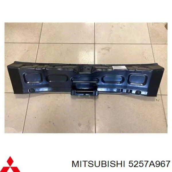 5257A967 Mitsubishi Panel bagażnika tylny