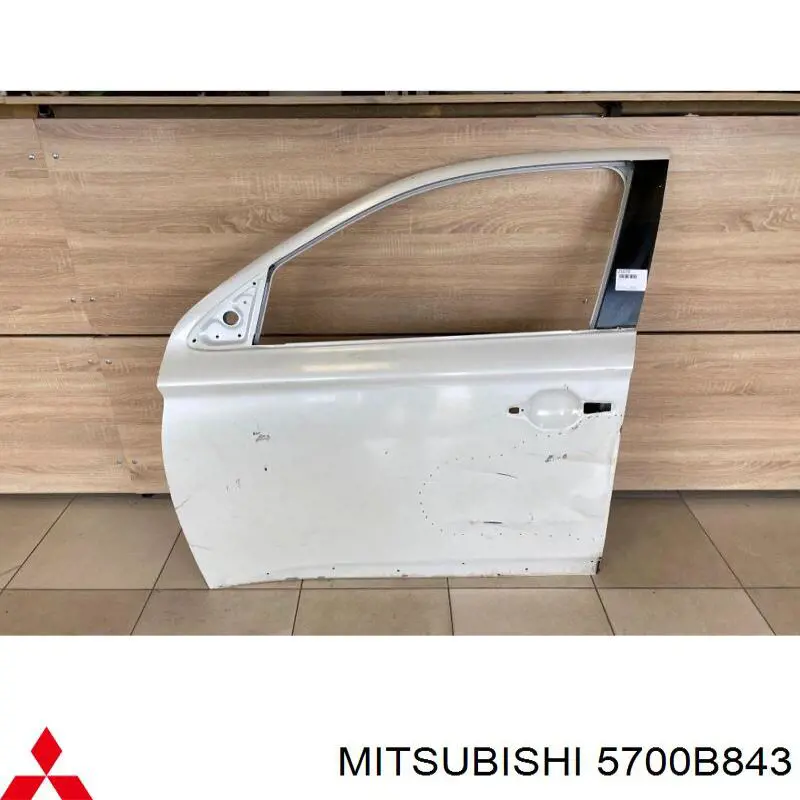 Drzwi przednie lewe Mitsubishi 5700B843 cena, od 1079,41 USD