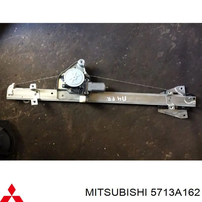 Mechanizm podnoszenia szyby drzwi przednich prawych do Mitsubishi Pajero IV LONG V90