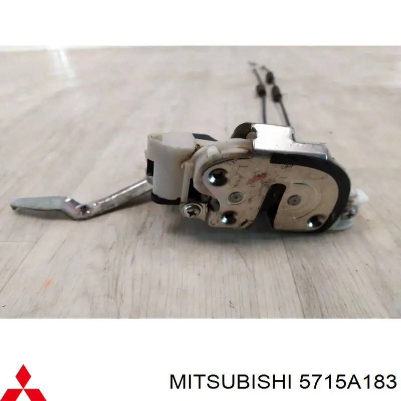 Zamek drzwi przednich lewych Mitsubishi 5715A183 cena, od 56,19 USD