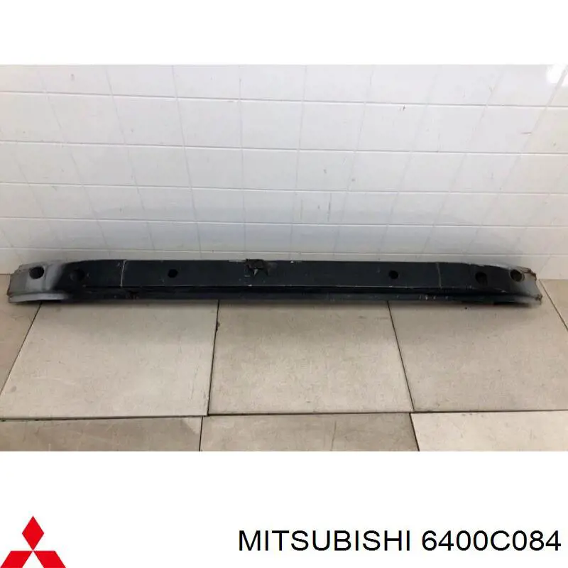 6400C084 Mitsubishi Wzmocnienie zderzaka przedniego