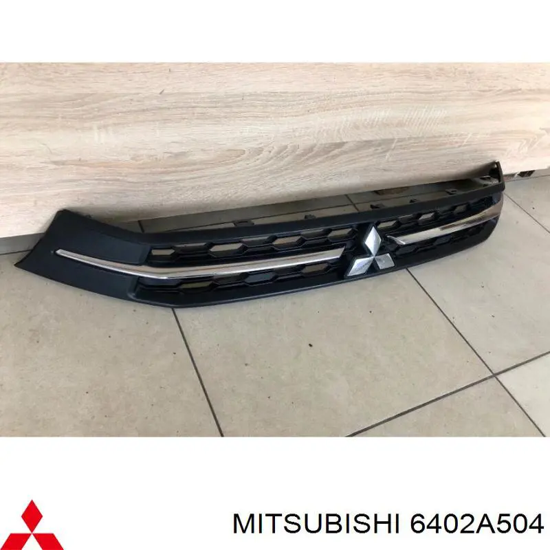 Kratka zderzaka przedniego górna 6402A504 Mitsubishi