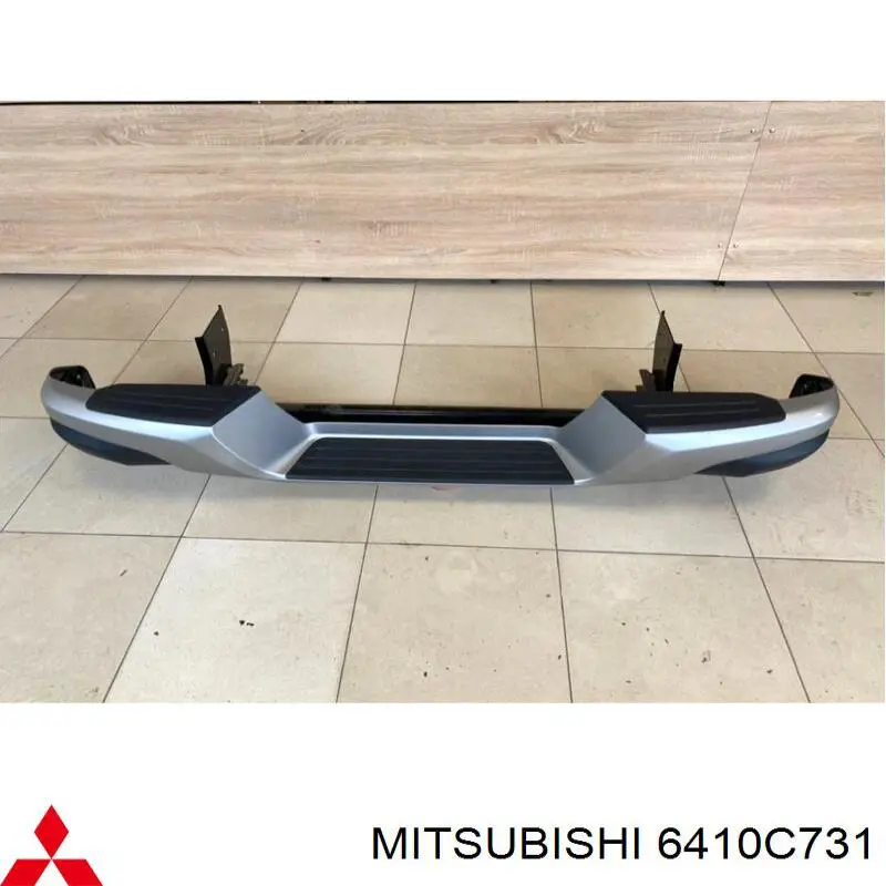 Zderzak przedni do Mitsubishi Outlander II XL CWW
