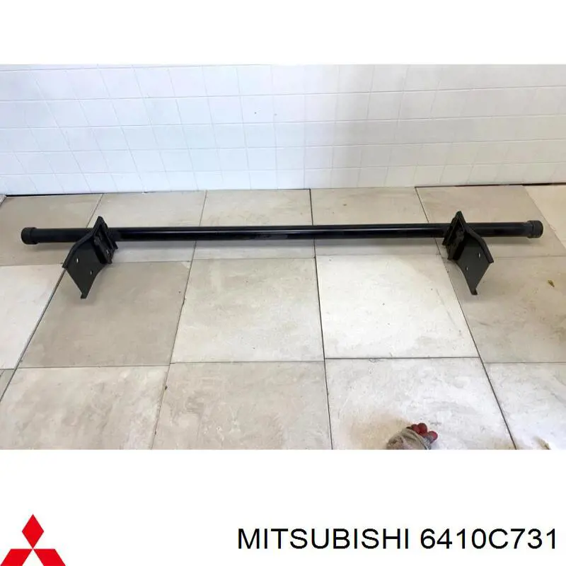 Zderzak przedni Mitsubishi Outlander II XL SUV (CWW) (2005 - 2012) cena, od 460,34 USD