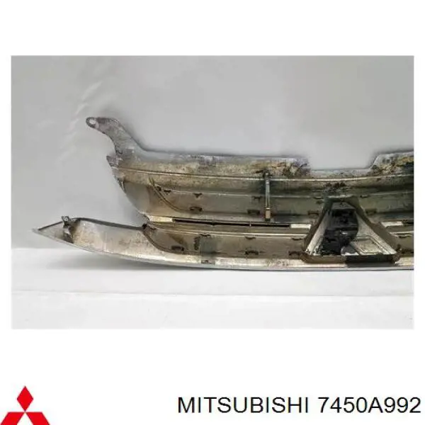 7450A992 Mitsubishi Atrapa chłodnicy