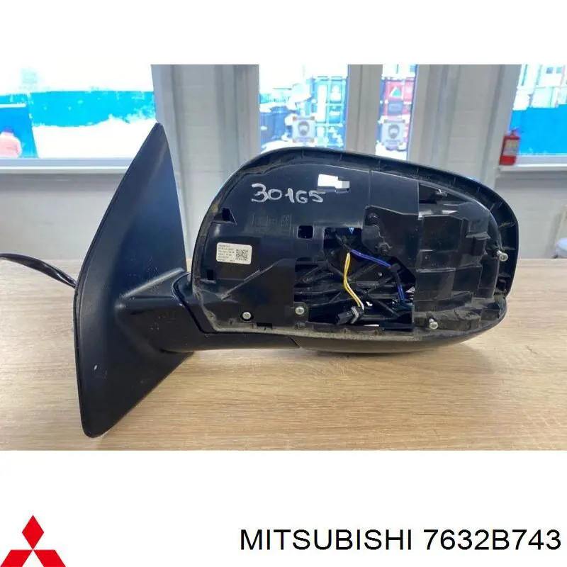  Lusterko wsteczne lewe Mitsubishi Outlander 