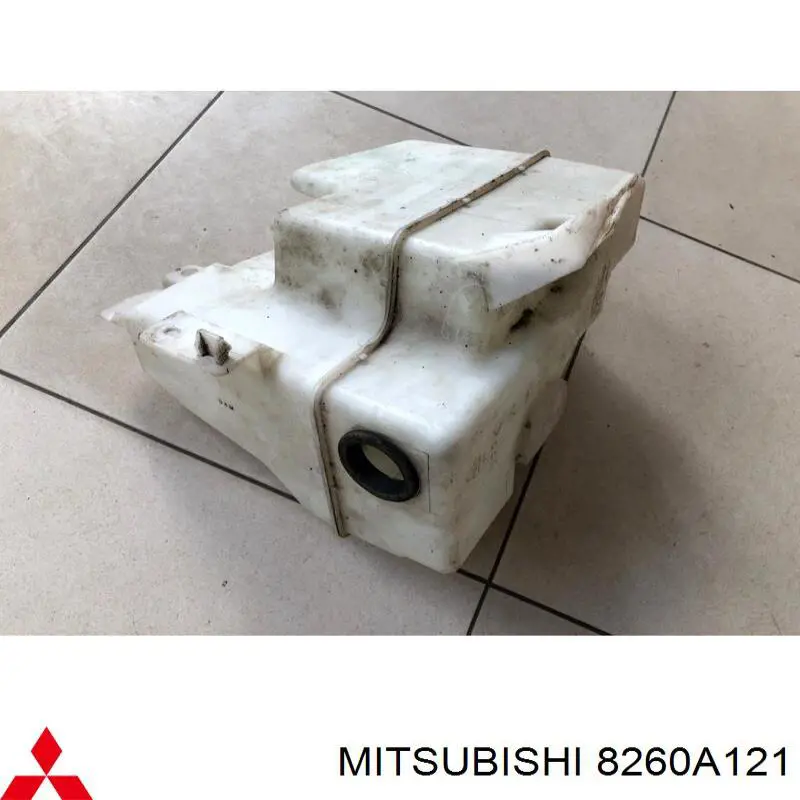 8260A121 Mitsubishi Zbiorniczek spryskiwacza szyb