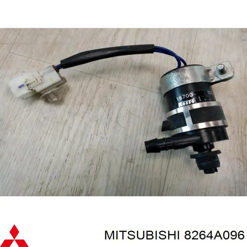 8264A096 Mitsubishi Pompka spryskiwacza reflektorów