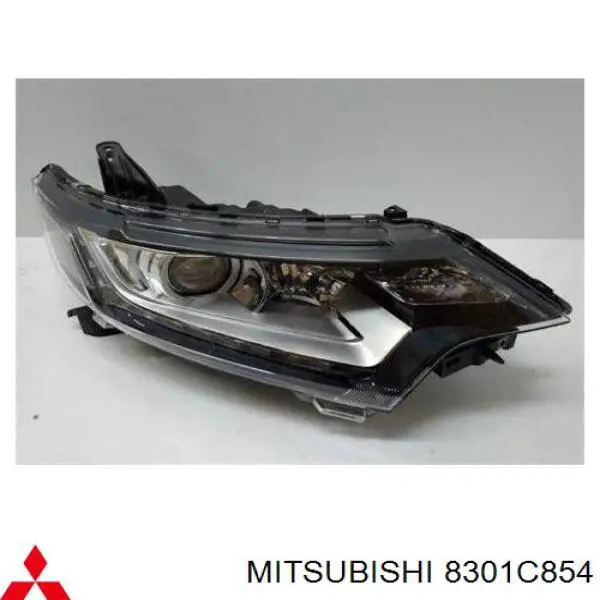 209957A69B TYC Reflektor prawy