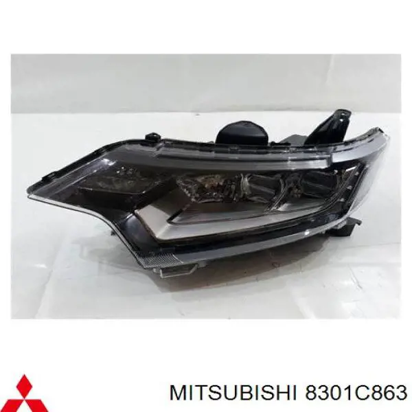 8301C863 Mitsubishi Reflektor lewy