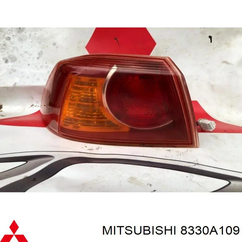 Lampa zespolona tylna lewa zewnętrzna Mitsubishi 8330A109 cena, od 60,50 USD