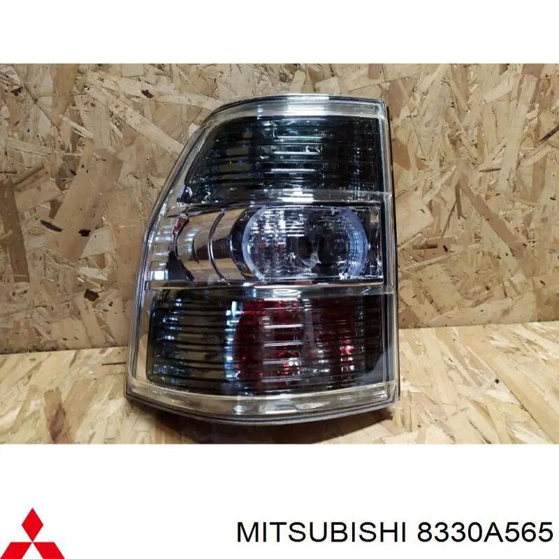 Do koszyka 8330A565 Mitsubishi Lampa zespolona tylna lewa
