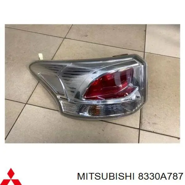 Lampa zespolona tylna lewa Mitsubishi 8330A787 cena, od 183,99 USD