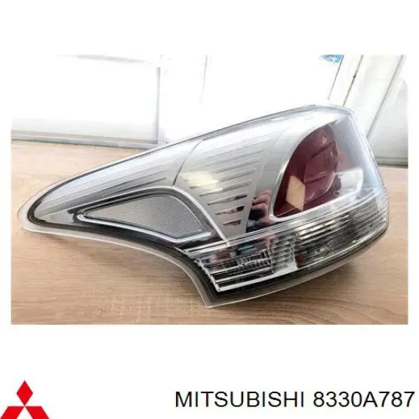 Do koszyka 8330A787 Mitsubishi Lampa zespolona tylna lewa