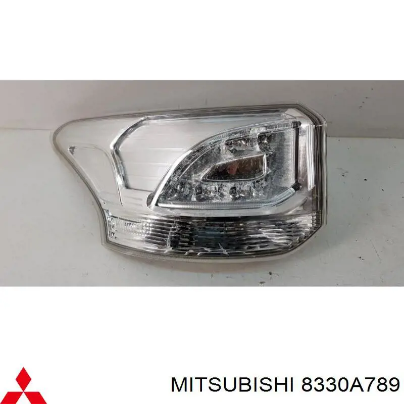 Lampa zespolona tylna lewa Mitsubishi 8330A789 cena, od 122,63 USD