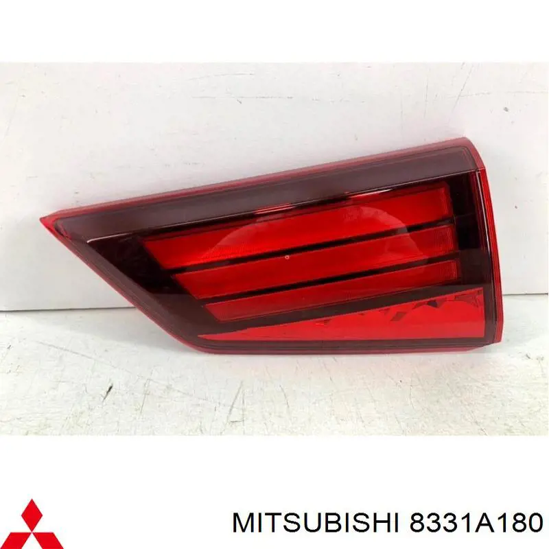 Lampa zespolona tylna prawa wewnętrzna Mitsubishi 8331A180 cena, od 87,01 USD