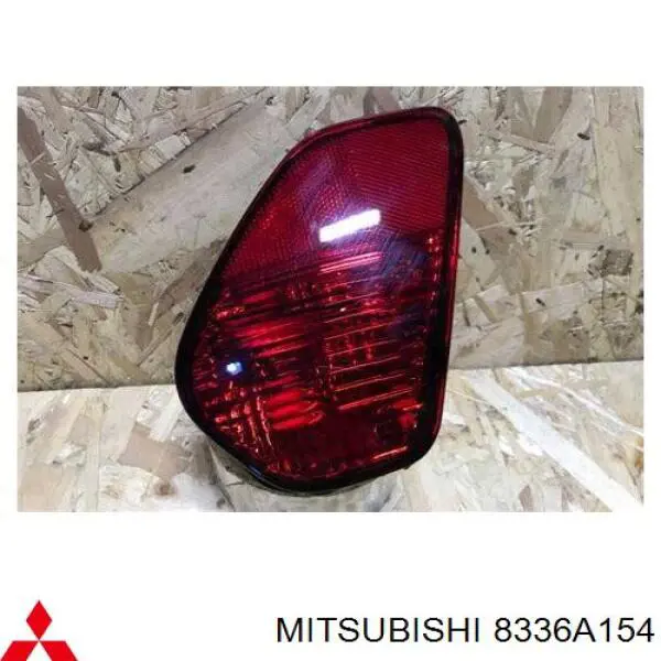 Do koszyka 8336A154 Mitsubishi Lampa zespolona zderzaka tylnego prawa