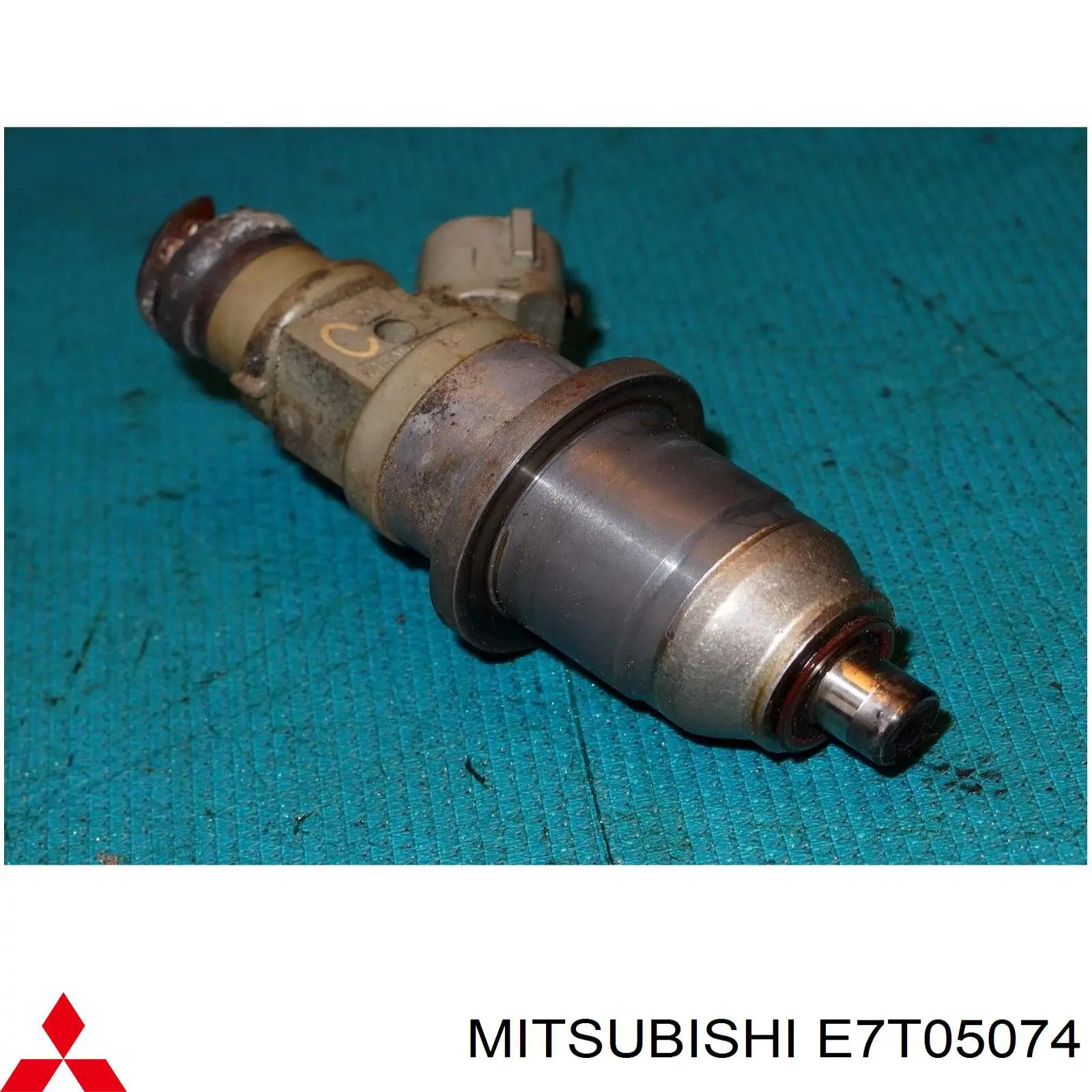 E7T05074 Mitsubishi Wtryskiwacz paliwa